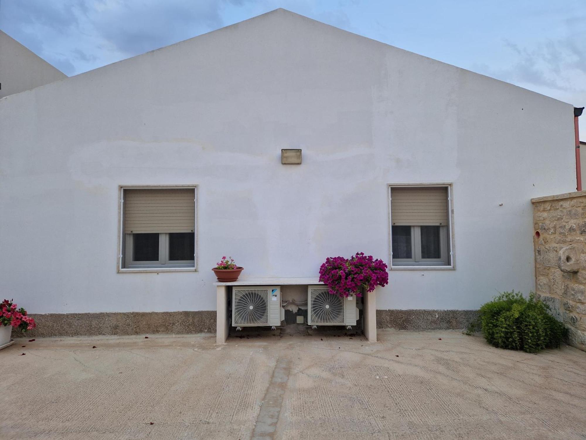 Casa Vacanza I Due Ulivi Modica Exterior photo